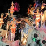 Carnavales_paso_de_los_libres_1-789565