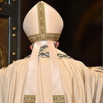 Papa-puerta-santa-misericordia--620x349