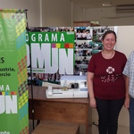 Emprendedora_con_m%c3%a1quina_de_bordar