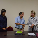 Entrega_de_documento_a_ome%c3%b1uka