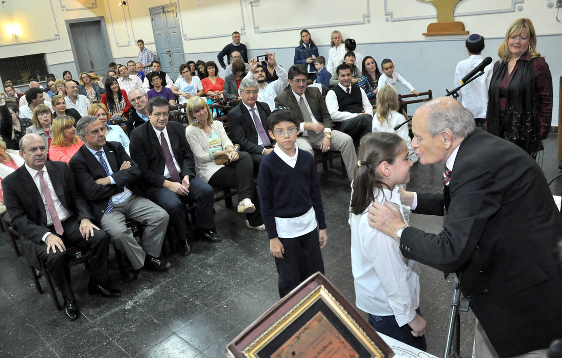 Acto_conmemoraci%c3%b3n_iom_hashoa_en_el_71_aniversario_del_levantamiento_del_gueto_de_varsovia_(10)
