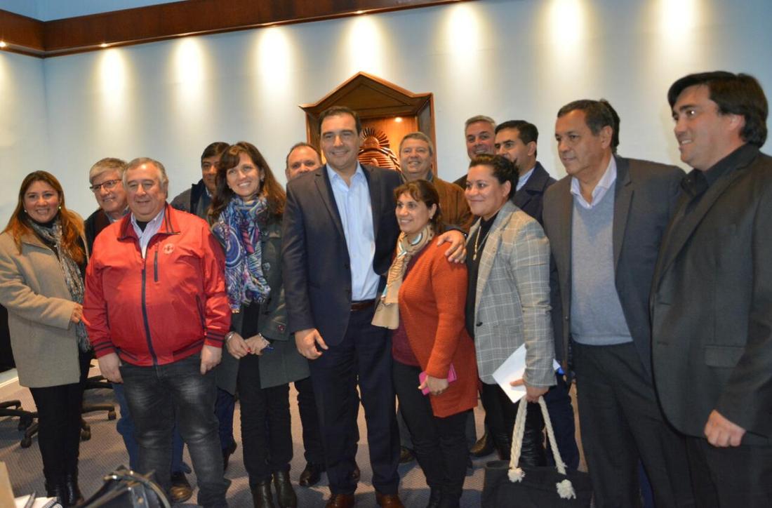 Vald%c3%a9s_con_intendentes_-_sal%c3%b3n_azul_-_casa_de_gobierno_(6)